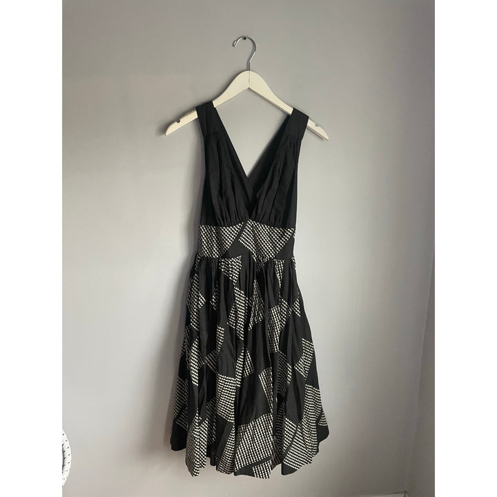 Hope for Flowers by Tracy Reese Black Art to Wear V neck tea dress fit and flare size Small