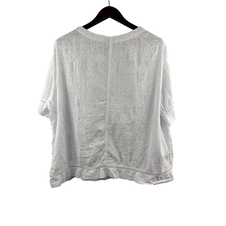 Women’s Focus XL White Embroidered Blouse
