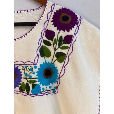 Women’s Handmade Size Unknown, Cream Floral Embroidered Shirt.