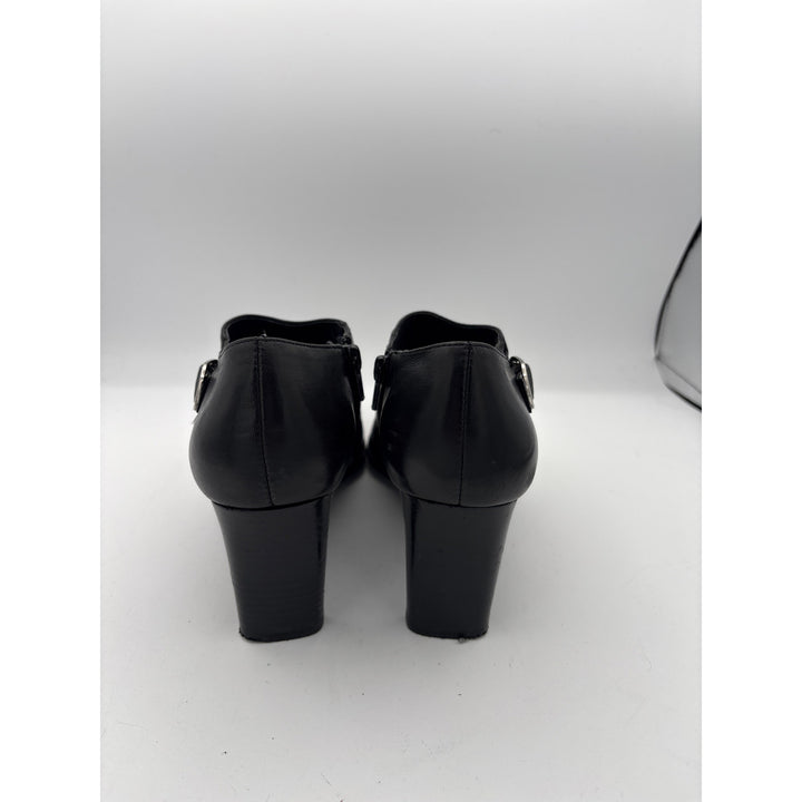 Women’s Bandolino Size 8 Black Soft Leather Ankle Boot Heels