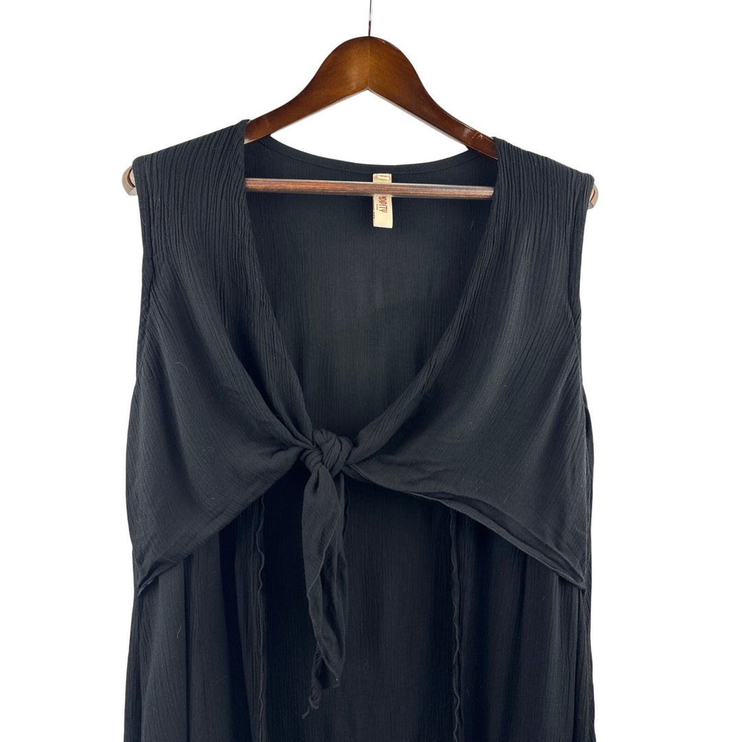 Women’s Serendipity Size 3 Black Long Sleeveless Vest.