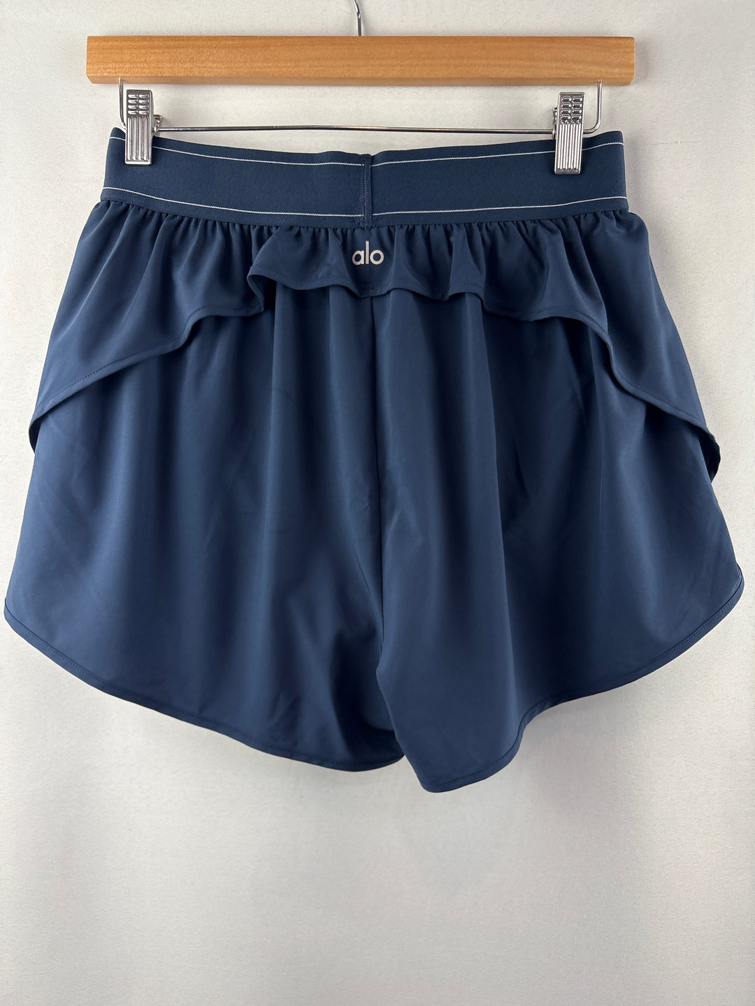 Women’s Alo Medium Navy Ruffled Sports Skort