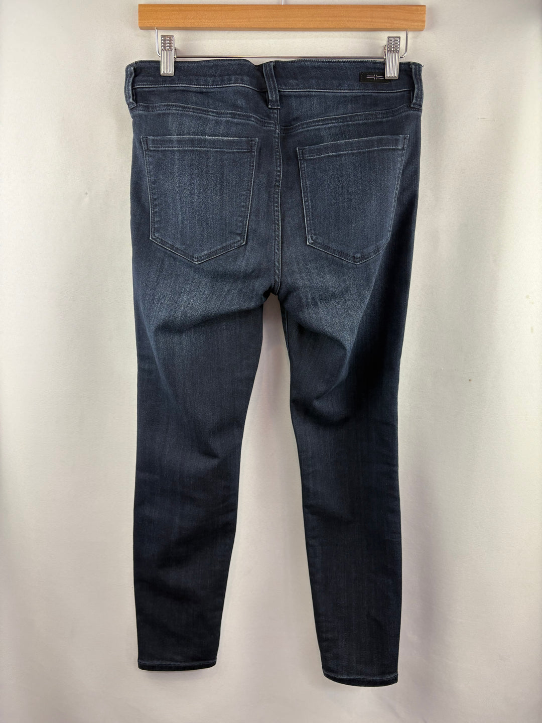 Women’s Liverpool Size 8/29 Dark Blue Skinny Jeans