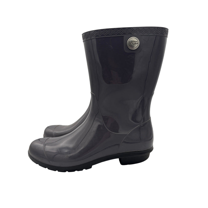 Women’s UGGS Size 7.5 Stone Gray Rain Boots w/ Metal Logo