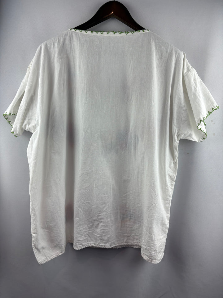 Women’s Handmade XL White w/ Floral Embroidery Blouse