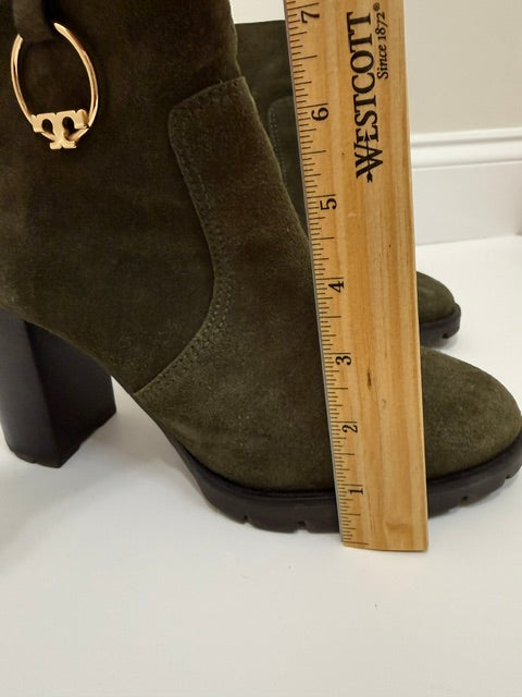 Tory Burch Sofia Lug Sole Suede Booties Dark Boxwood Green Sz10