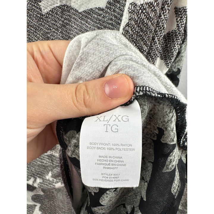 Women’s Cabi XL Black & White Floral Patterned Sleeveless Blouse