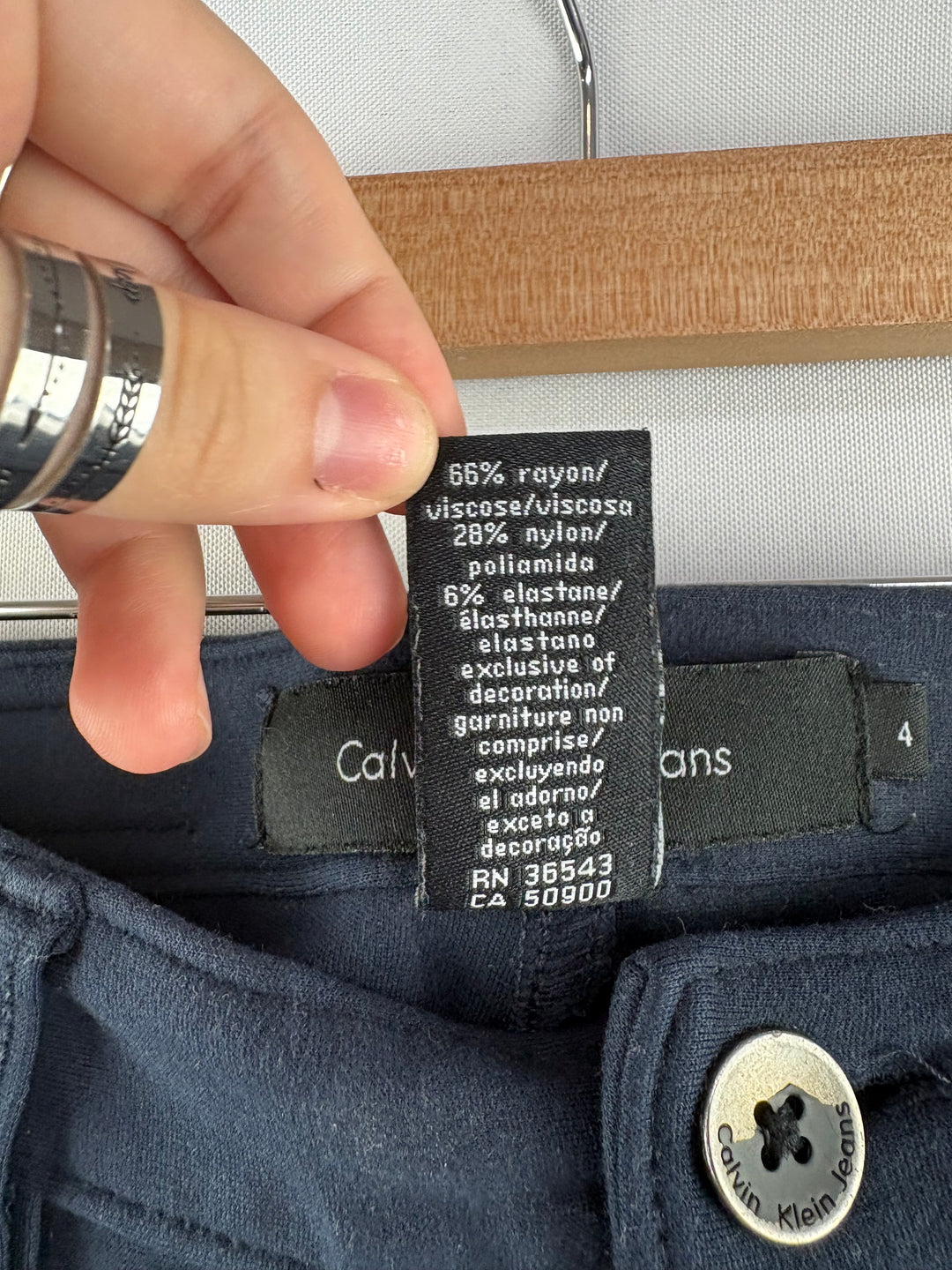 Women’s Calvin Klein Size 4 Navy Lowrise Jeggings