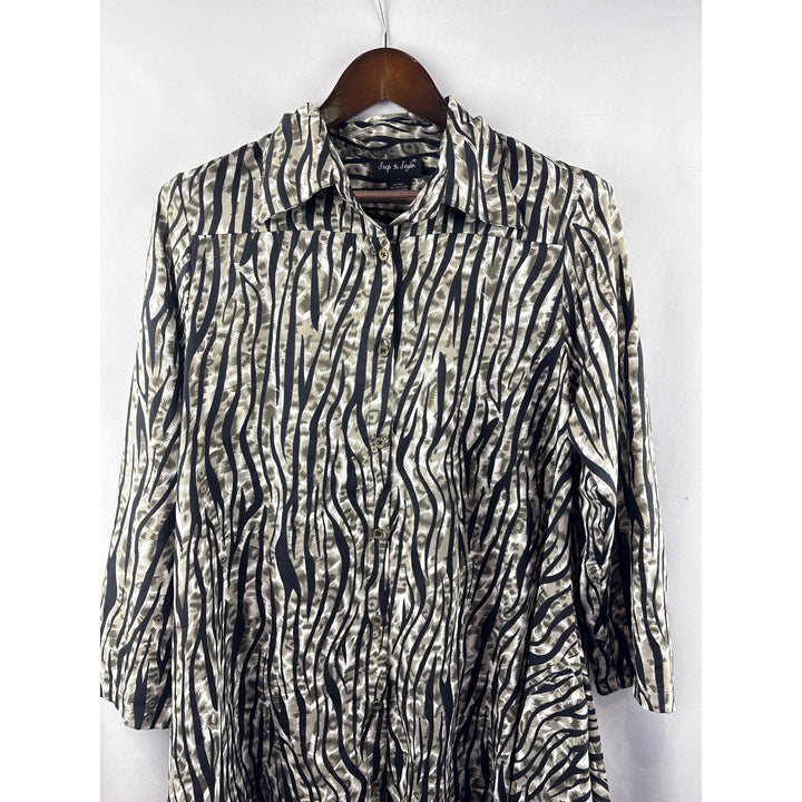 Women’s Step in Style Medium Black & Gray Zebra Striped Dress