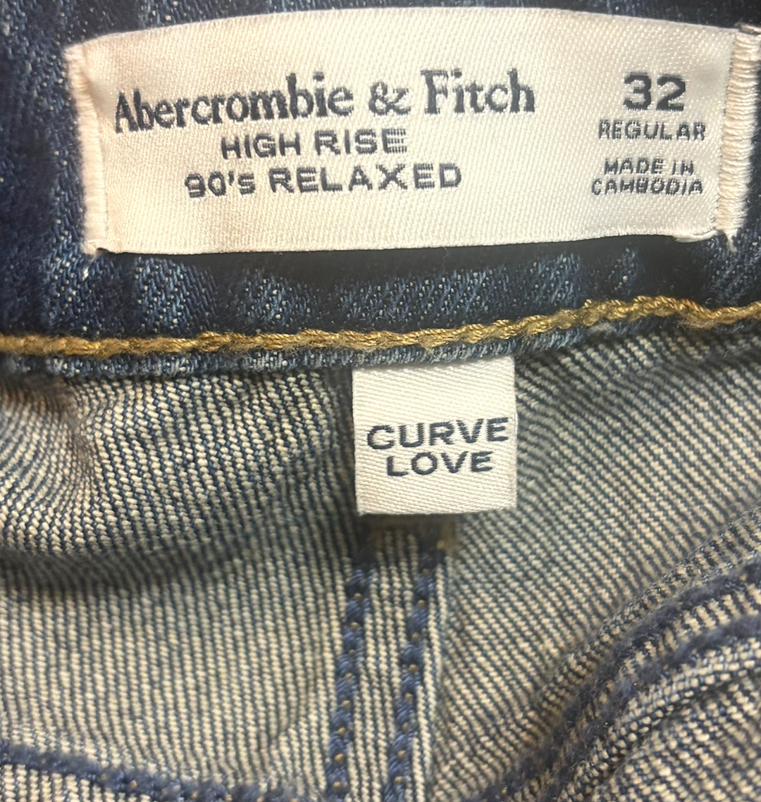 Abercrombie &amp; Fitch Curve Love 90s Relaxed Jeans Size 32 NWT High Rise Wide Leg