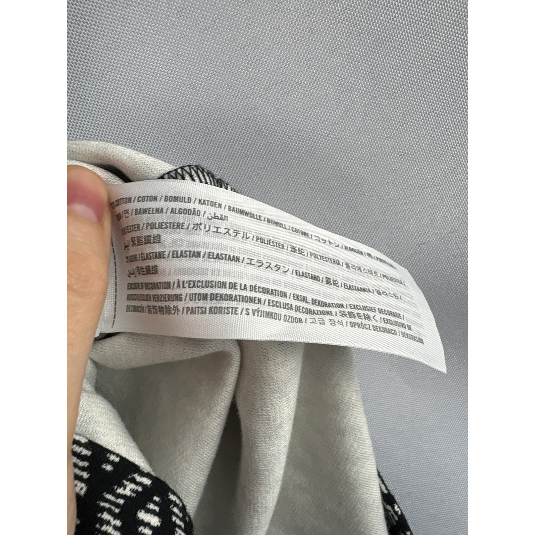 Women’s Hollister Medium Black &amp; White Abstract Patterned Asymmetrical Skirt