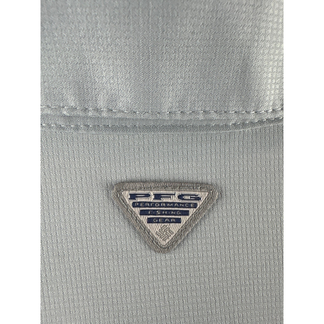 Women’s Columbia Large Light Blue Gray Button Up Shirt