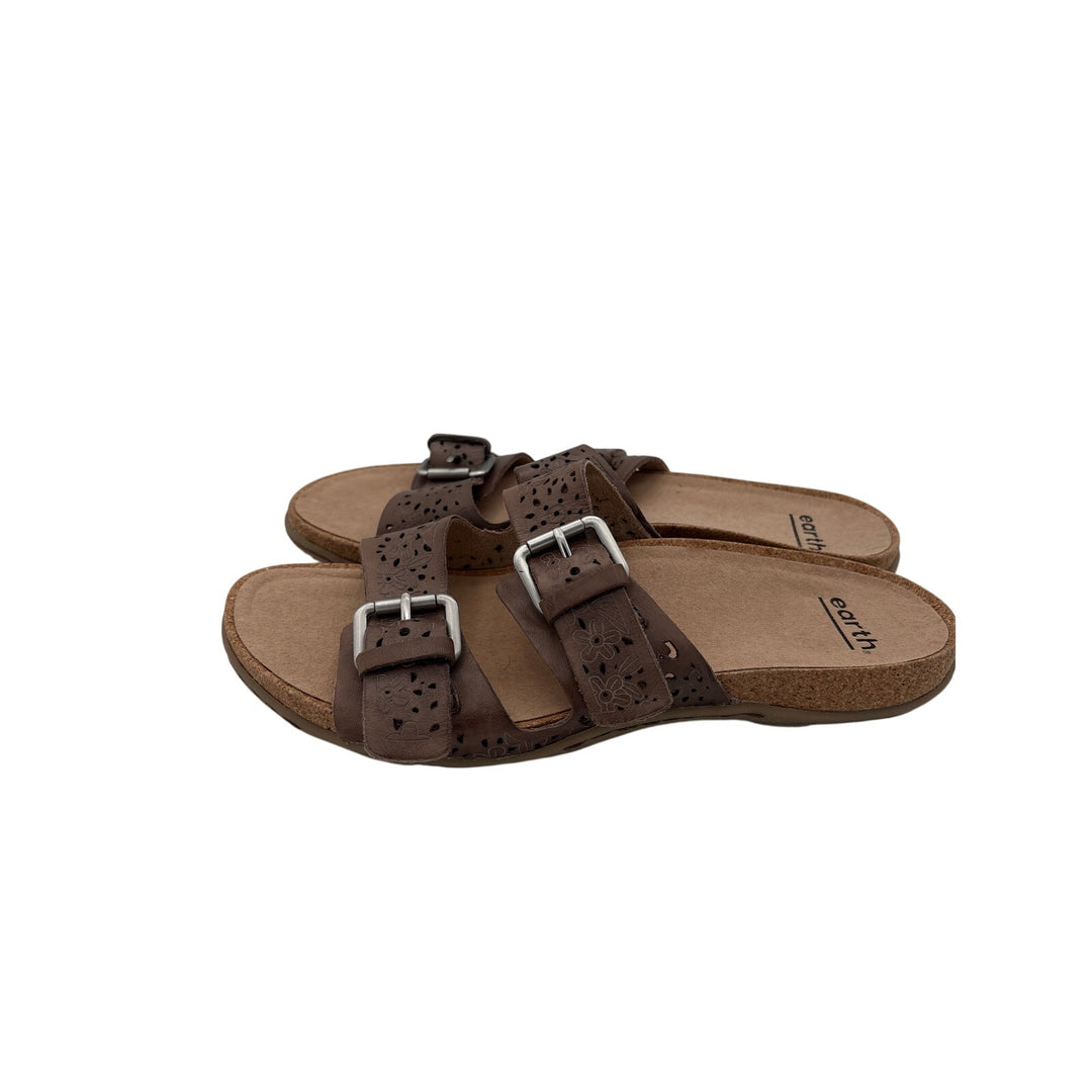 Women’s Earth Size 8.5 Brown Buckle Sandals