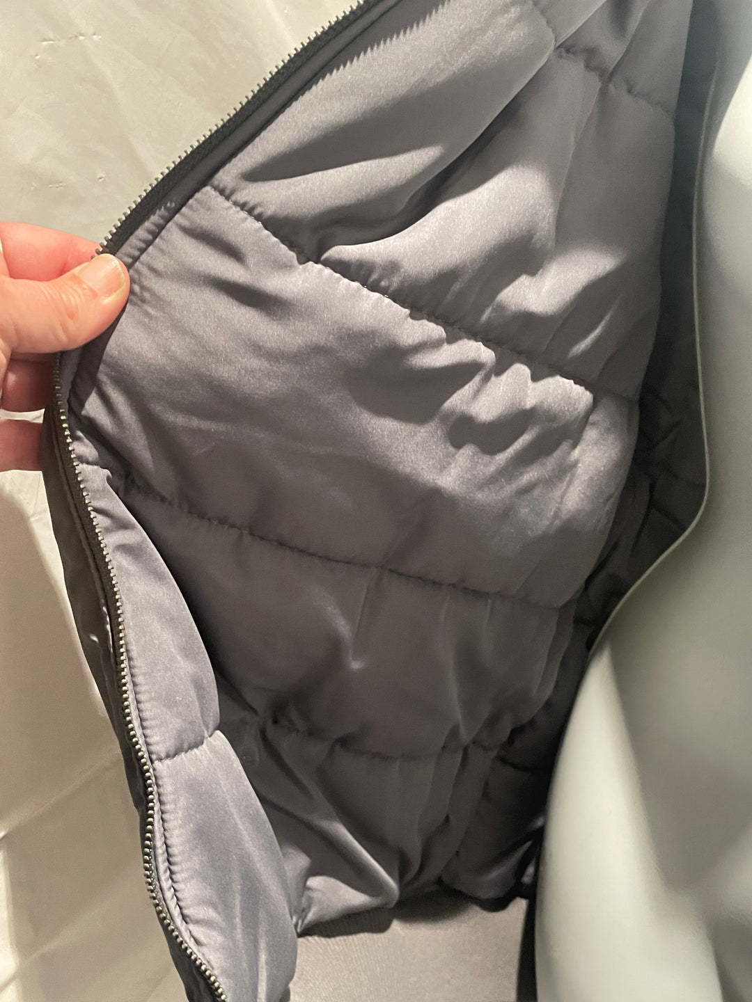 H &amp; M Divided Puffer Jacket - Zip Closure