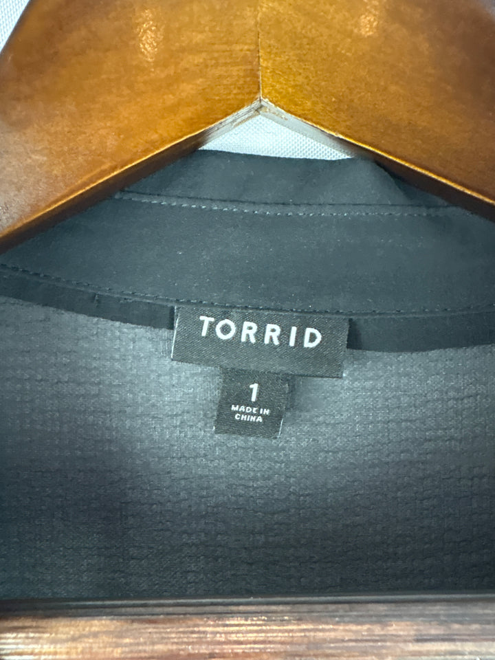 Women’s Torrid Size 1 Black Sheer Buttoned Blouse