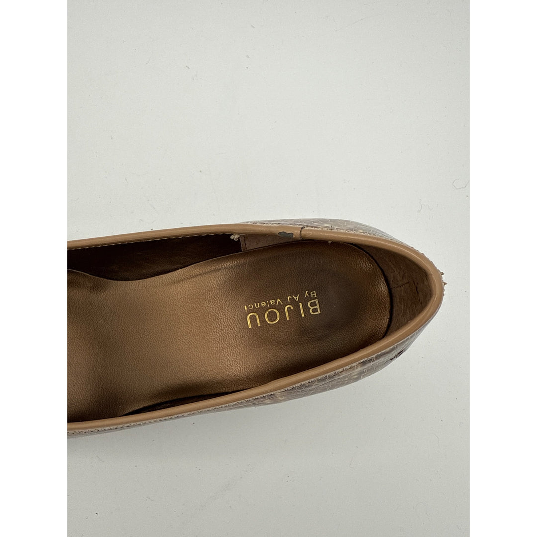 Bjoru By A. J. Valenci Womens Brown Croc-Embossed Leather Ballet Flats With Buckle Detail Size 8.5