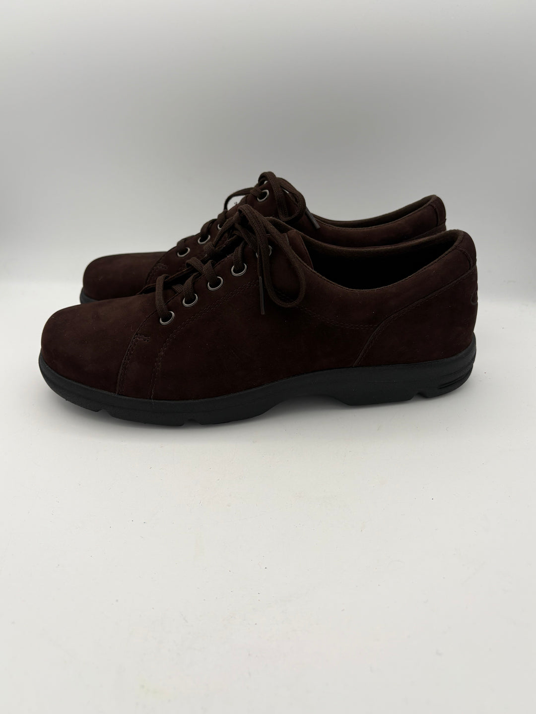 Women’s Soul Sensation Size 8 Chocolate Brown Suede Sneakers