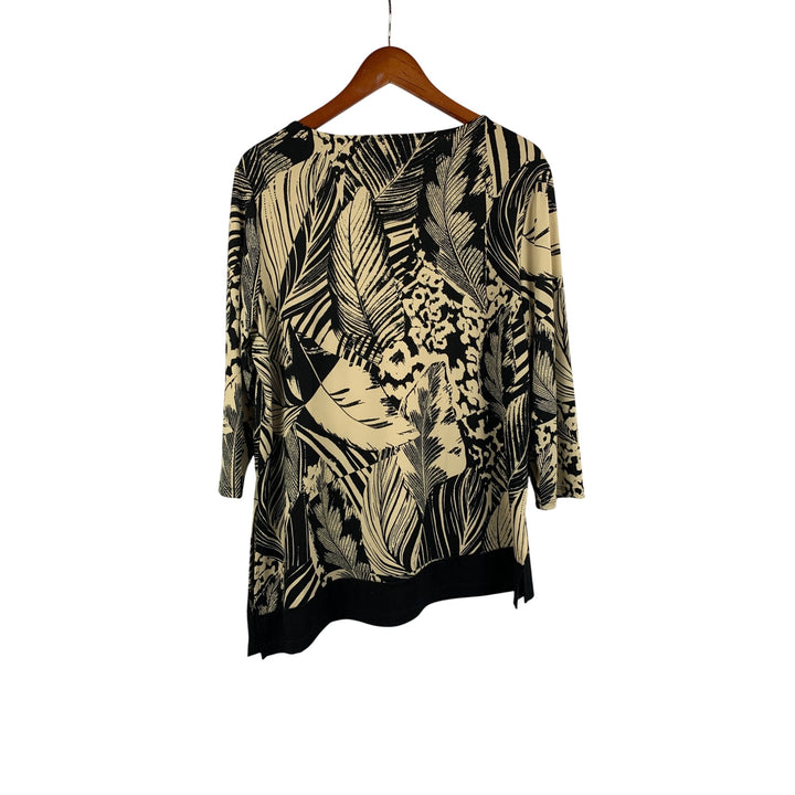 Chicos Womens Size 2 Black & Cream V-Neck Top With Leaf & Animal Print