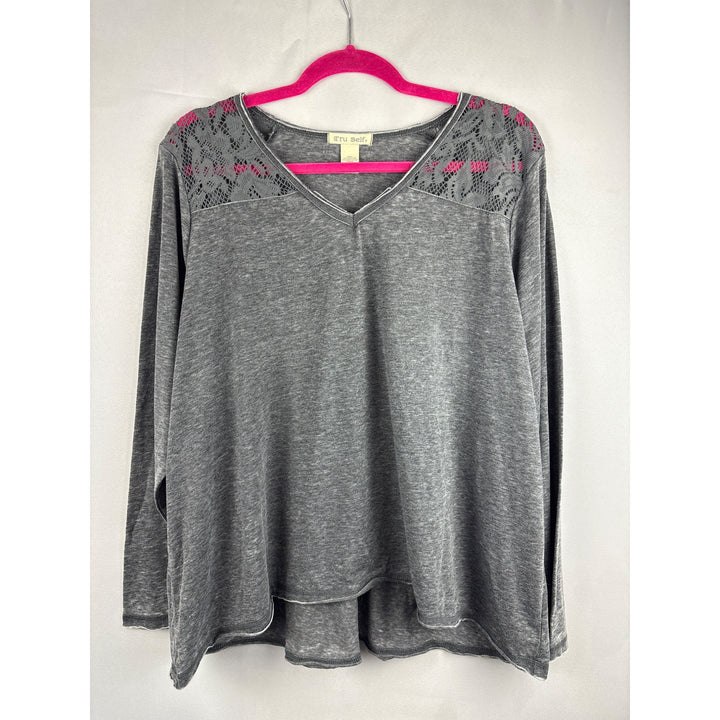 Tru Self Gray Lace Accent V-Neck Long Sleeve Top Size 2X