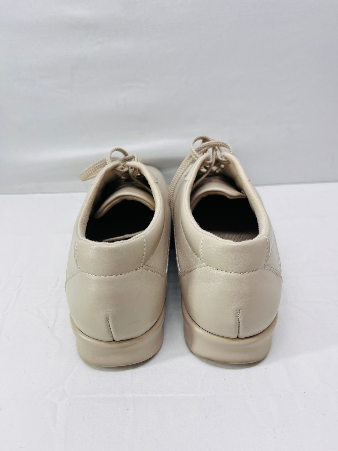 SAS Traveler Women’s Size 9 Bone Leather Comfort Walking Shoes Lace Up Casual