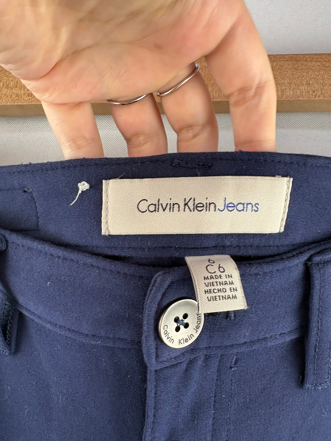 Women’s Calvin Klein Size 6 Navy Lowrise Jeggings