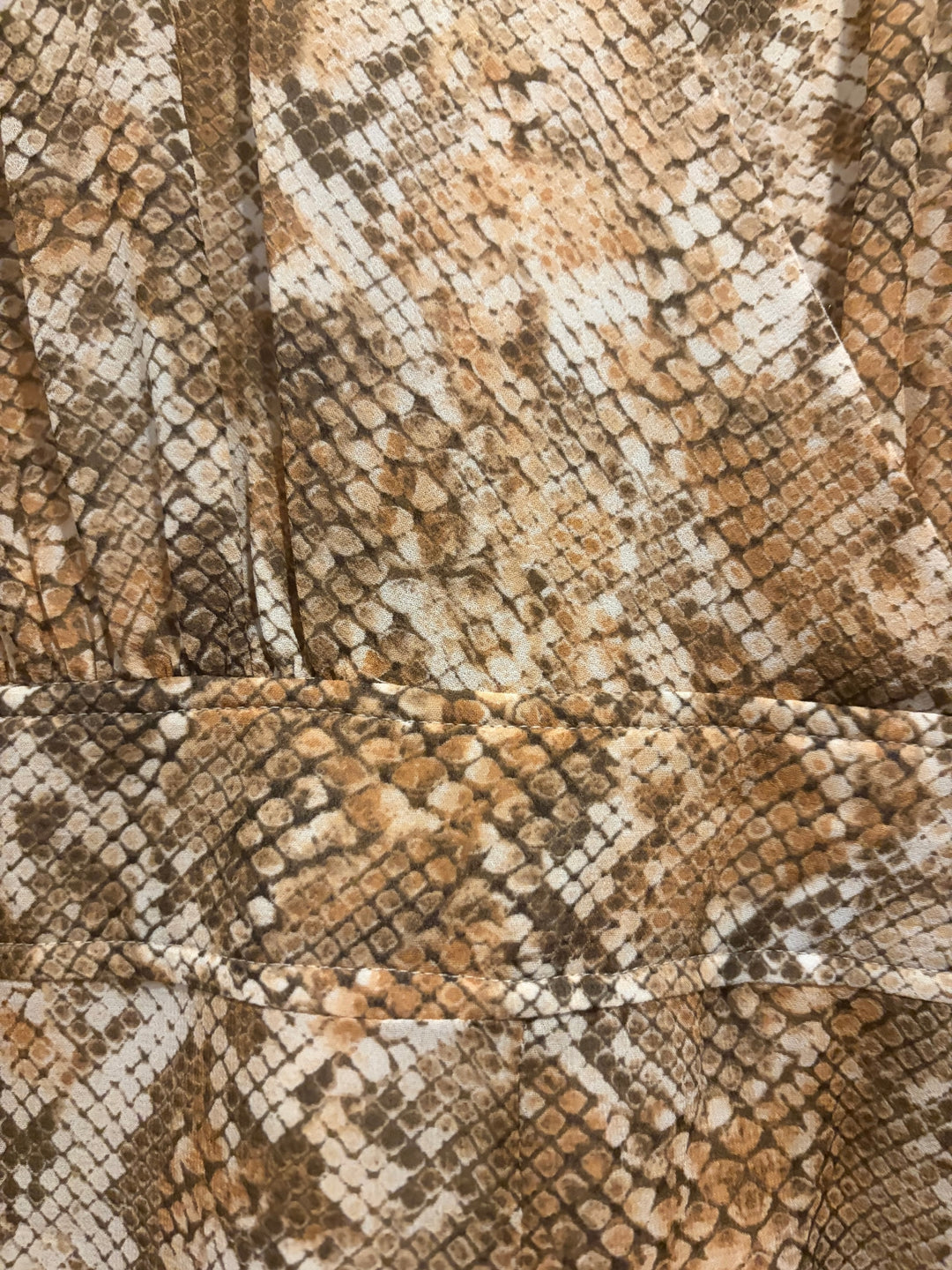 GUESS Womens Snakeskin Print Romper Long Sleeve V Neck Belted Outfit