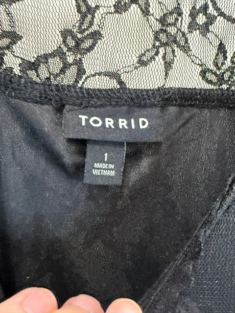 Torrid Lace Peplum Top – V‑Neck – Long Sleeve Sz1X(14-16)NWOT