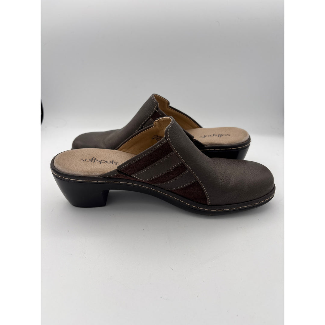 Women’s Softspots Size 8 Brown Leather Heeled Clogs