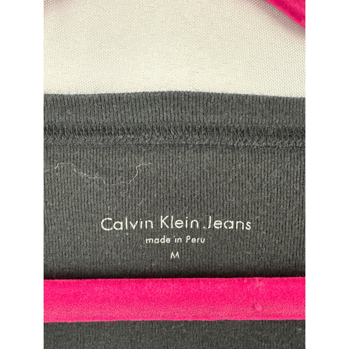 Calvin Klein Jeans Women's Black V-Neck Tee Top With Script Logo Print Size Medium