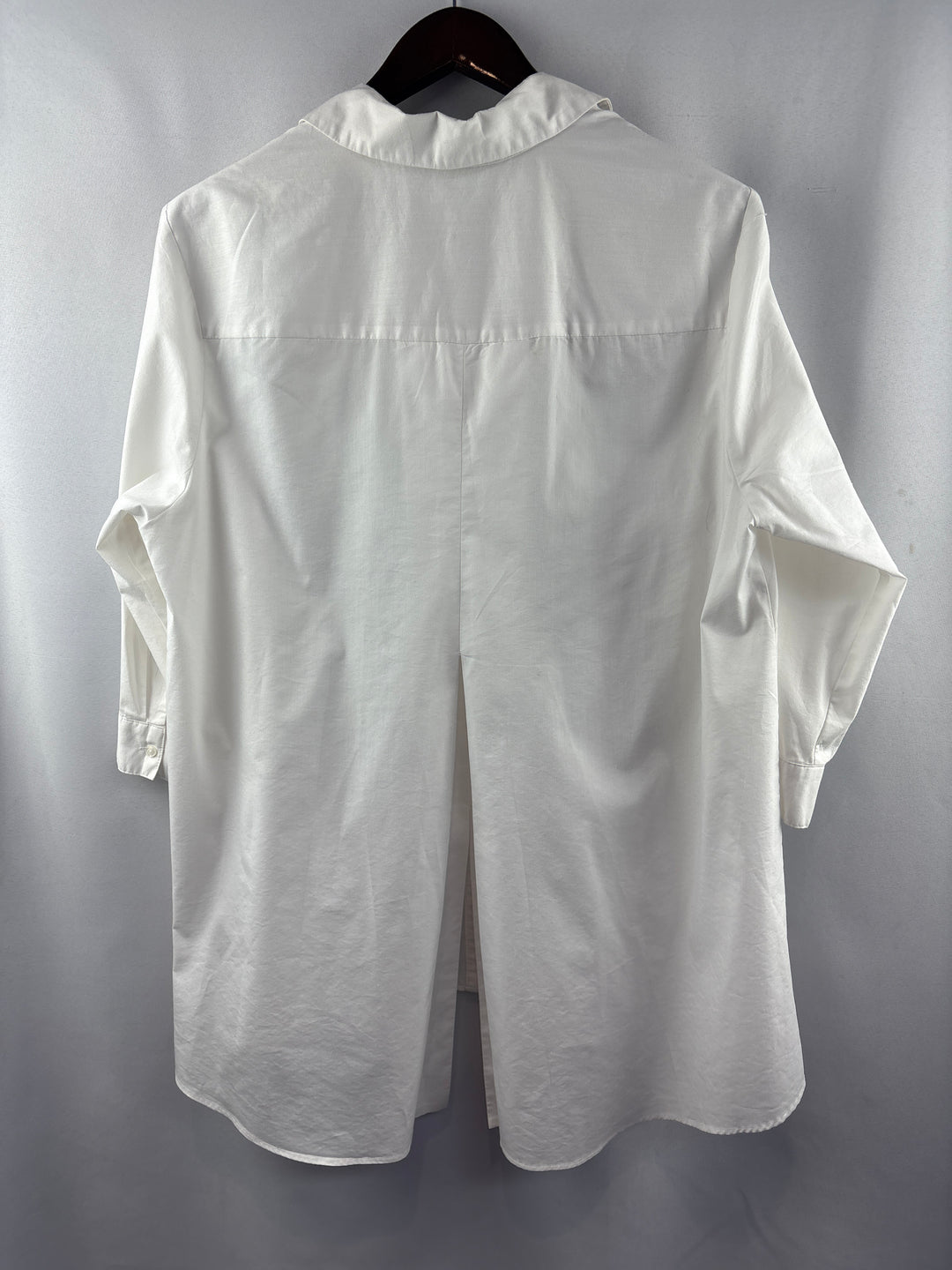 Women’s Zac &amp; Rachel Size 2X White Oversized Button Up
