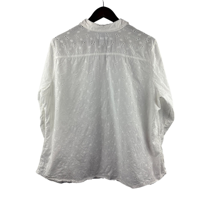 Women’s Old Navy XXL White Floral Embroidered Button Up