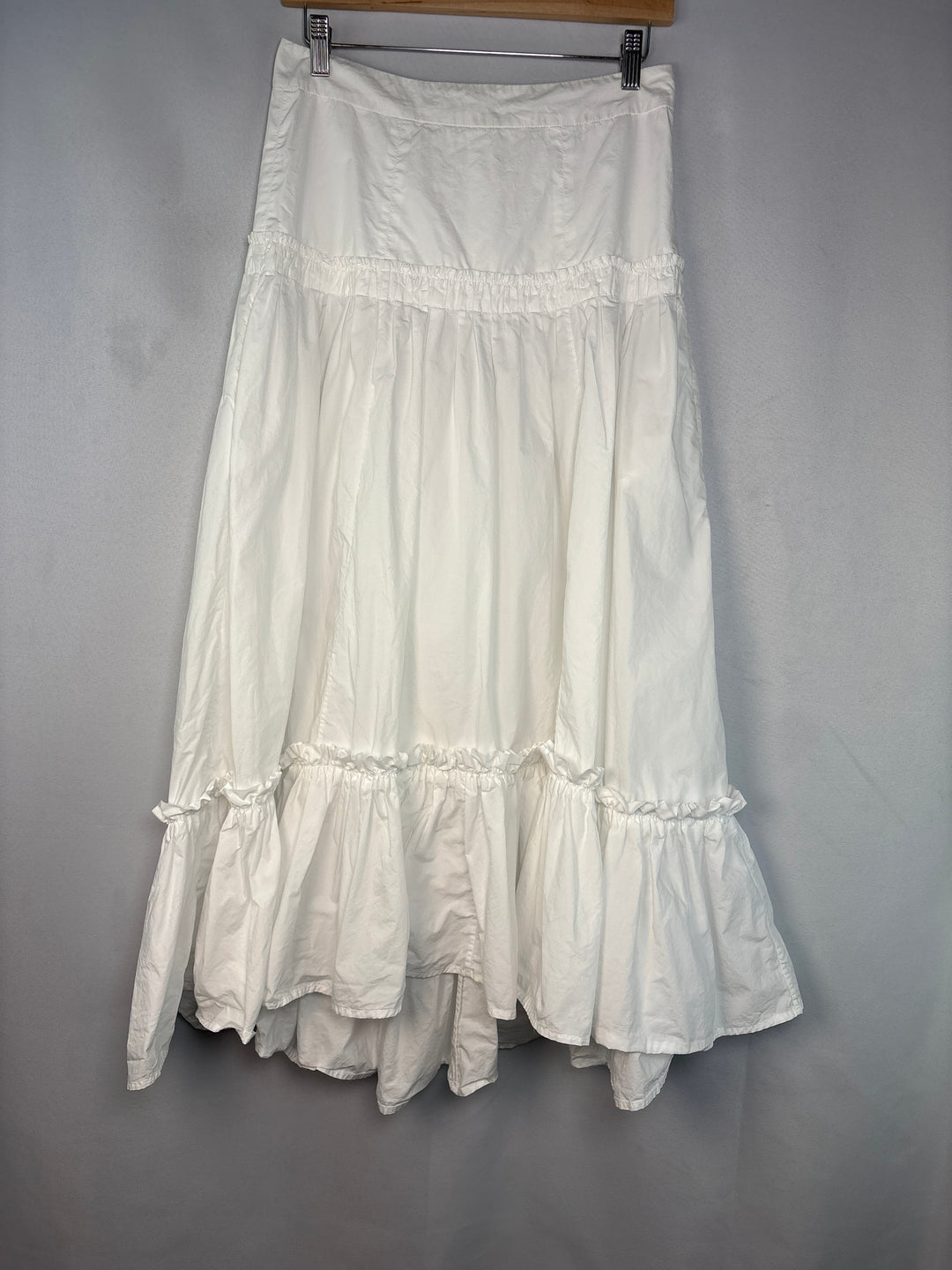 Casual White Tiered Maxi Skirt For Women With Two Front Pockets