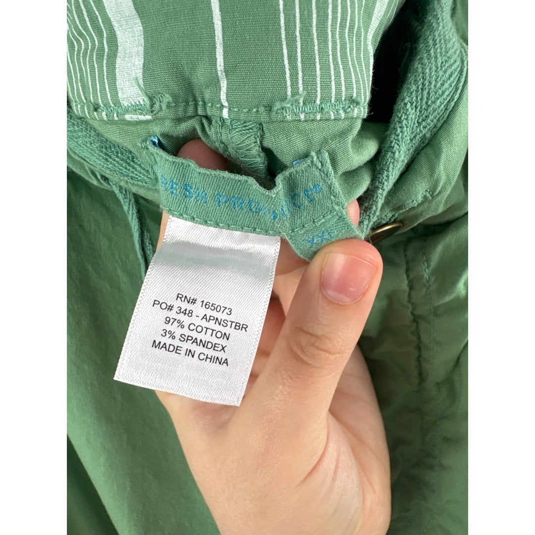 Women’s Fresh Produce XXL Leaf Green Cargo Capris