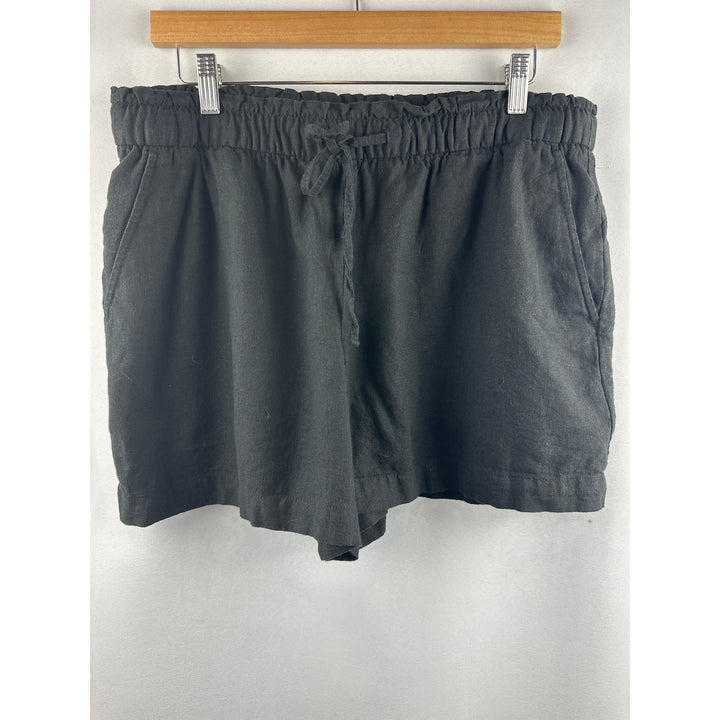 Women’s Gap Jet Black Linen Shorts Size L