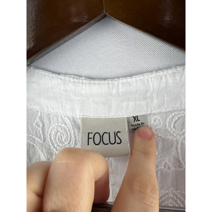 Women’s Focus XL White Embroidered Blouse