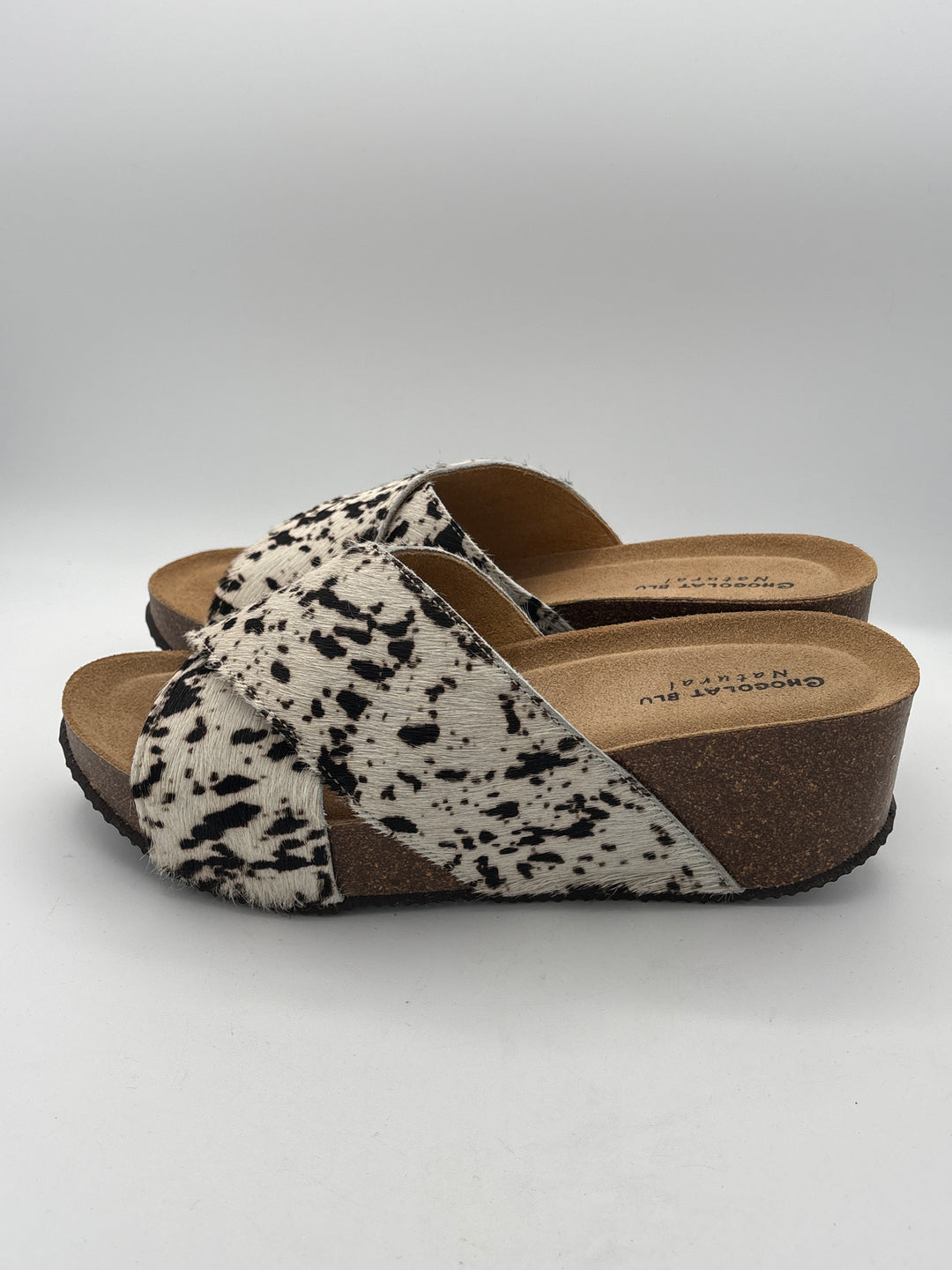 Women’s Chocolat Blu Size 10 Cow Print Wedge Sandals