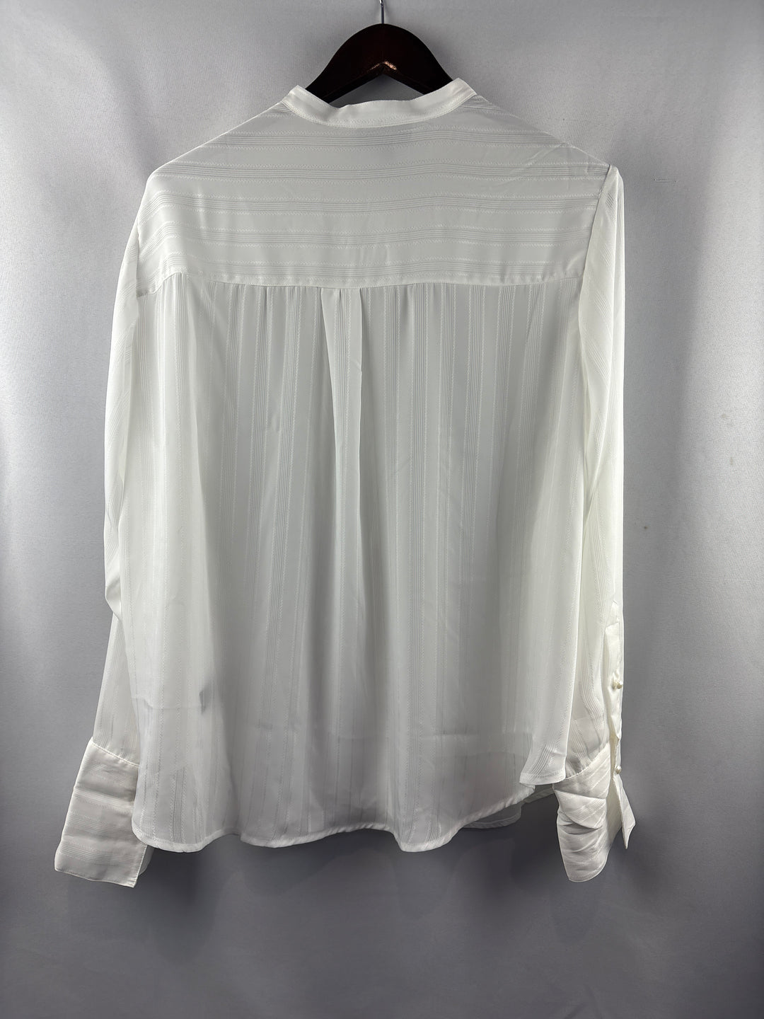 Women’s Studio Torrid Size 2 White Button Up Blouse