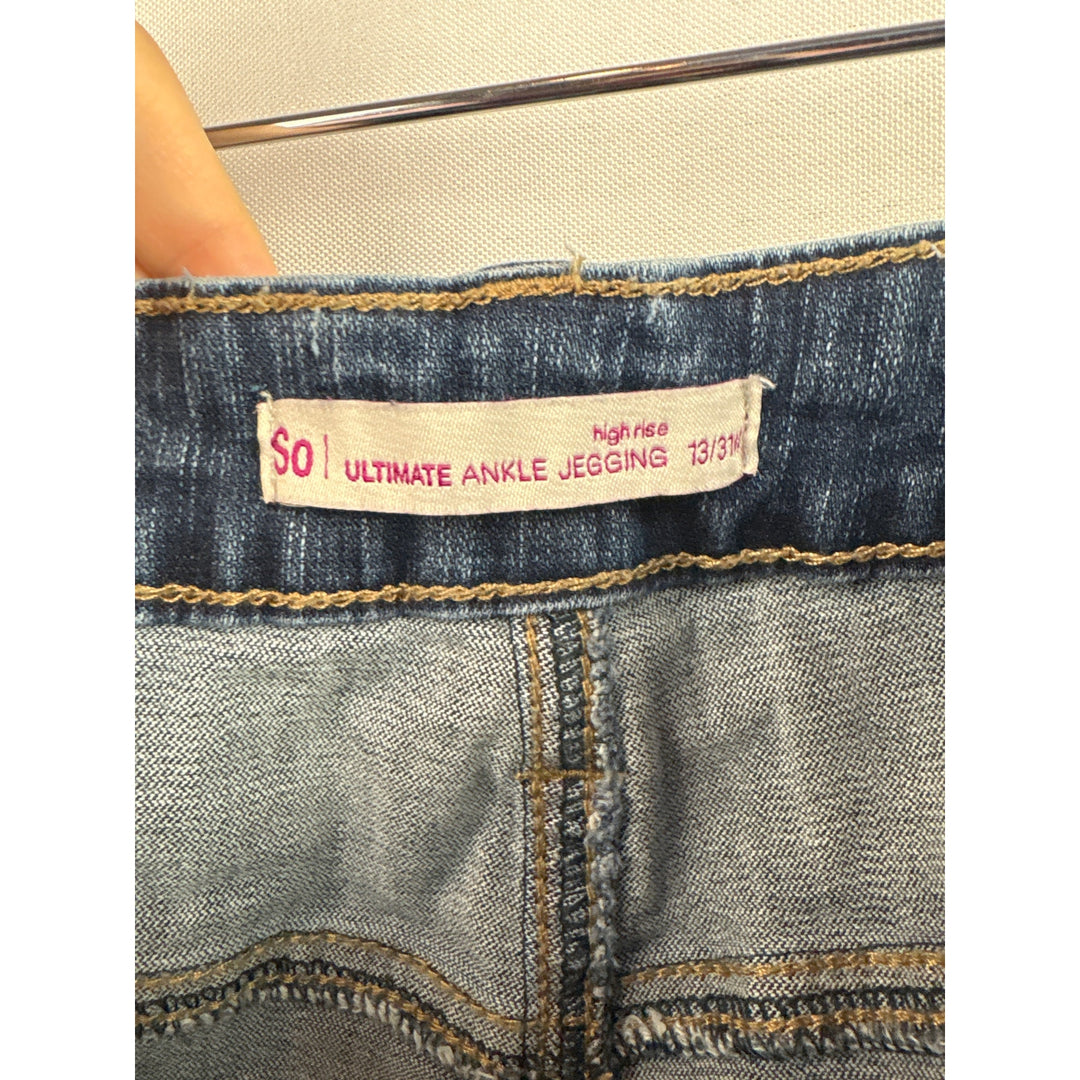Women’s SO Size 13 Medium Washed Blue Distressed Jeggings