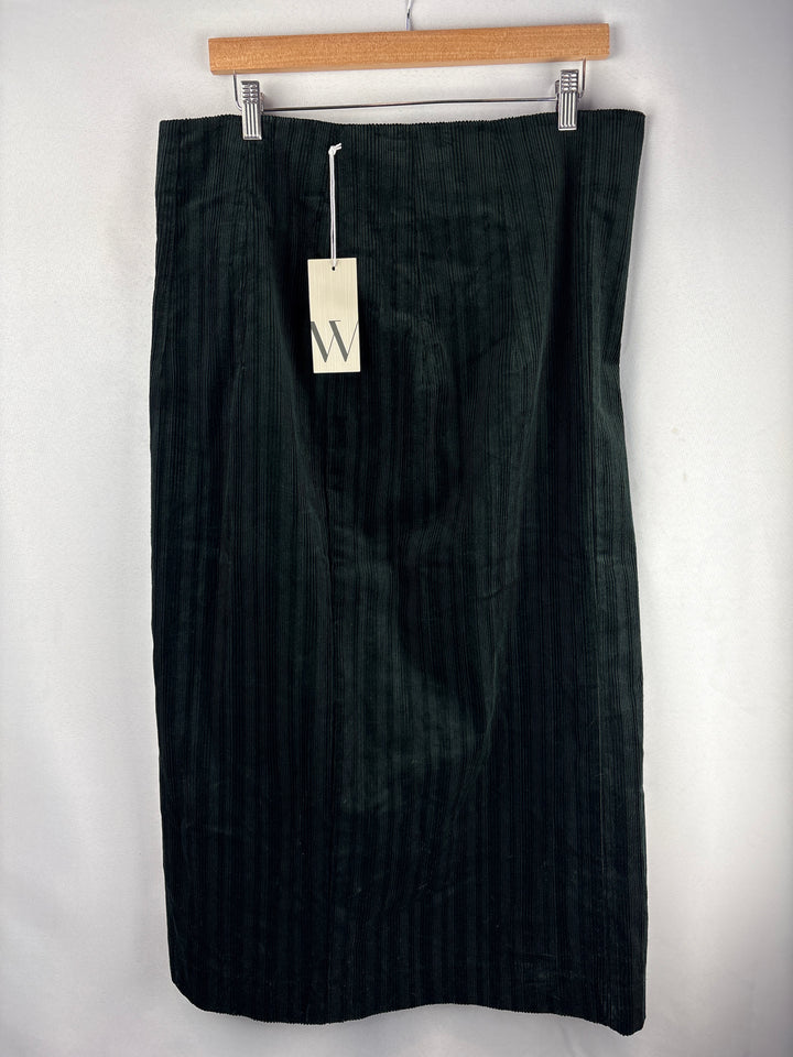 Women’s Worthington Size 16 Black Corduroy Skirt &amp; Blazer Set