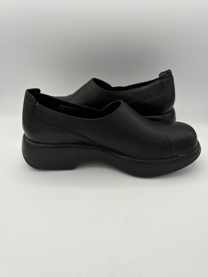 Women’s Dansko Size 8 Black Leather Slip On Espadrilles