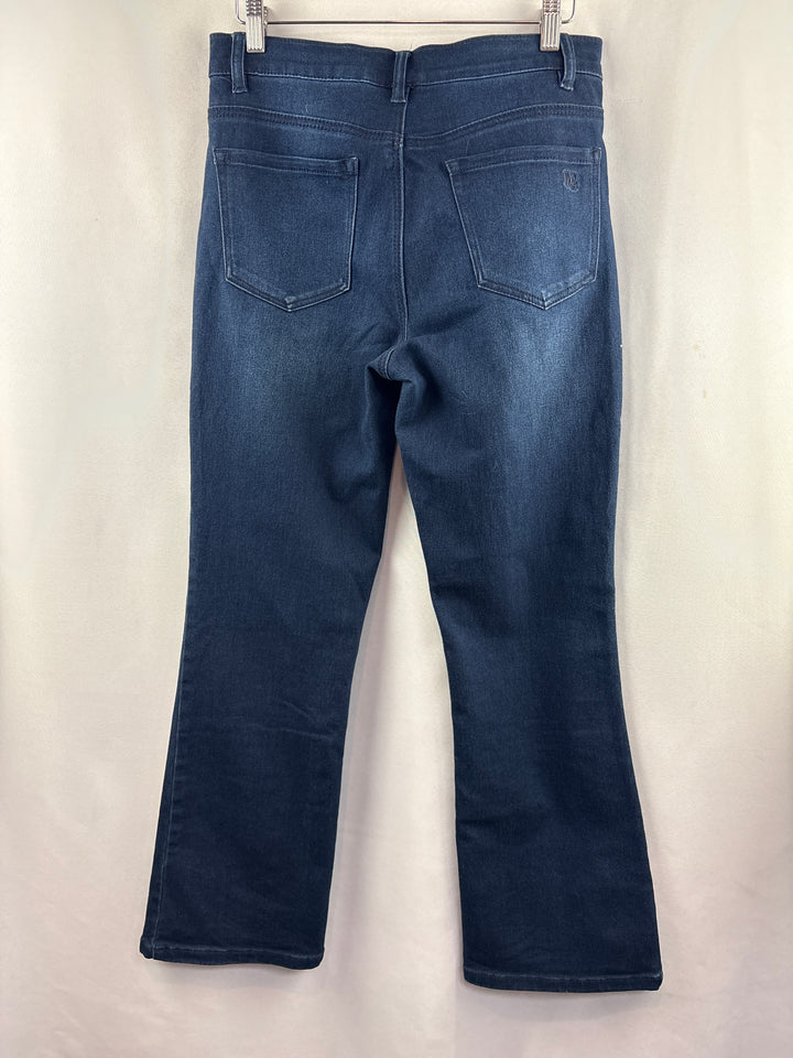 Women’s DG2 Size 6P Medium Wash Blue Straight Leg Jeans