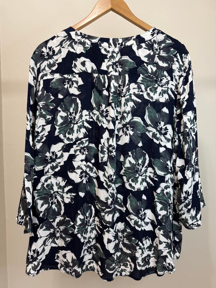 Monday Fun Floral Button Front Rayon Blouse Plus Size Navy Cream