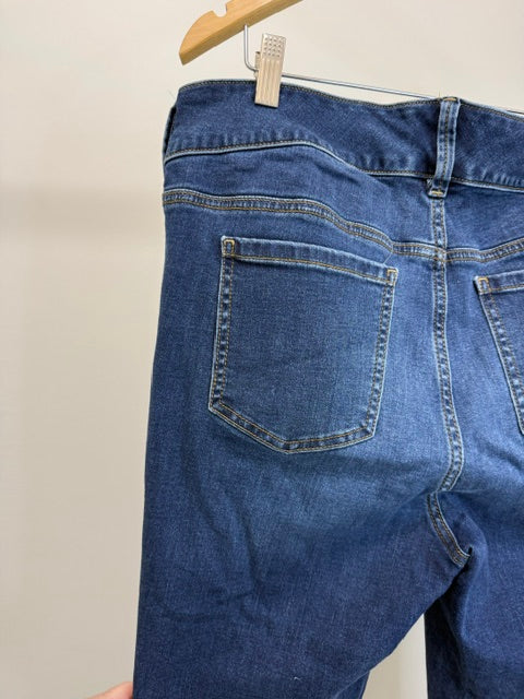Torrid Super Soft Jegging Distressed Jeans Blue Sz14R / 34