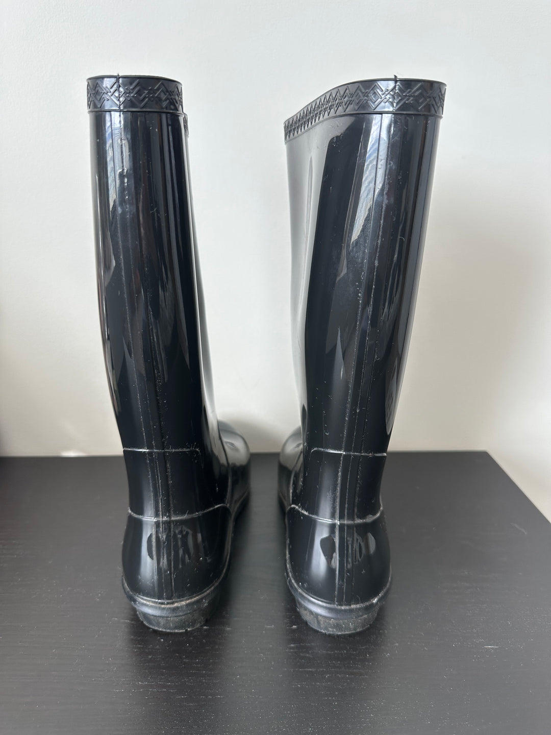 Women’s UGG Shaye Tall Glossy Black Waterproof Rain Boots Size 9
