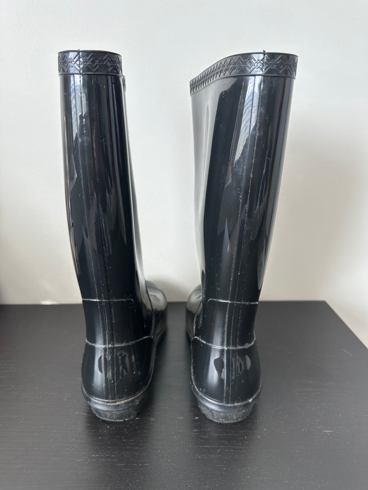 Women’s UGG Shaye Tall Glossy Black Waterproof Rain Boots Size 9