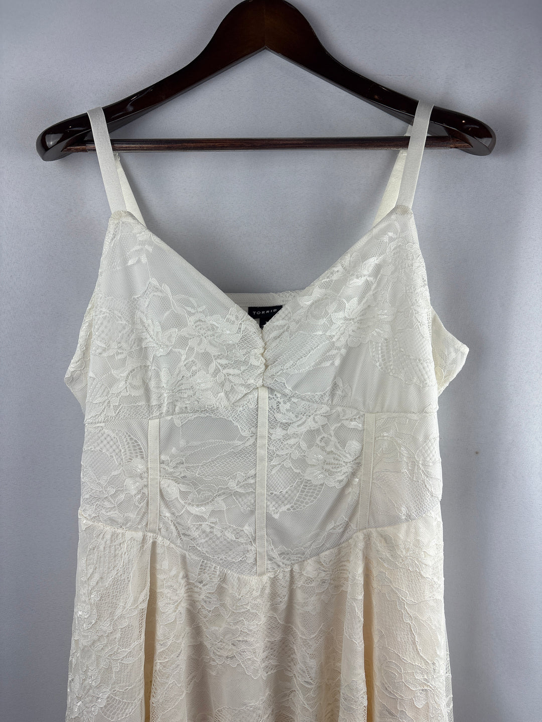 Women’s Torrid Size 2 White Lace Tiered Mini Dress