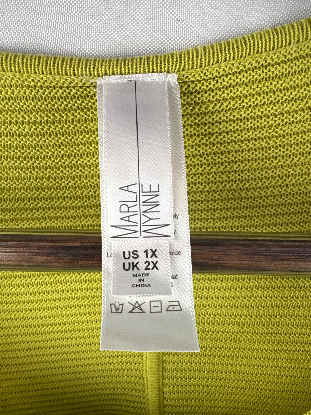 Women’s Marla Wynne Size 1X Avocado Green Sweater