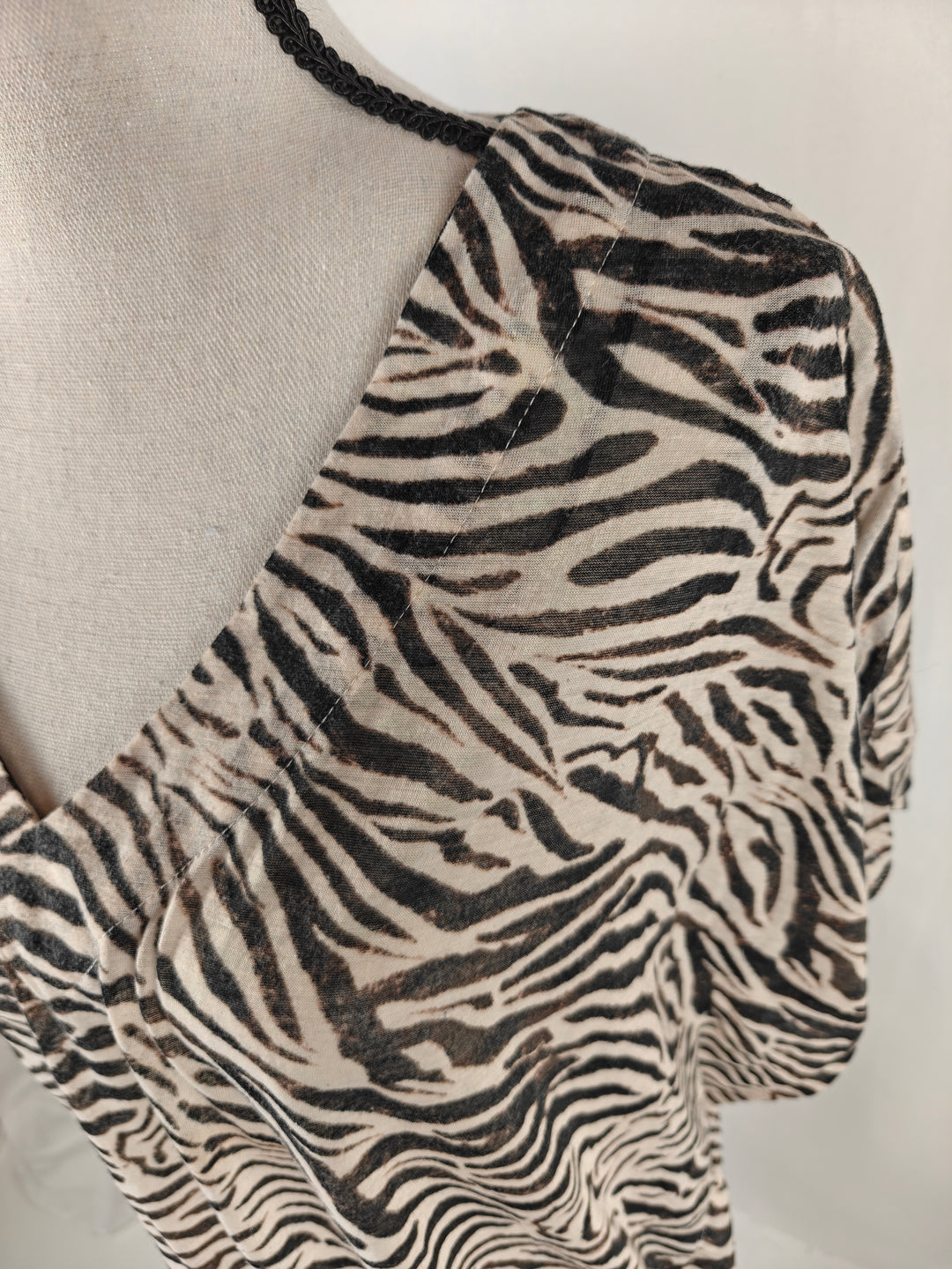 Women’s H&amp;M Zebra Print Tunic Top Beige Black Size Medium