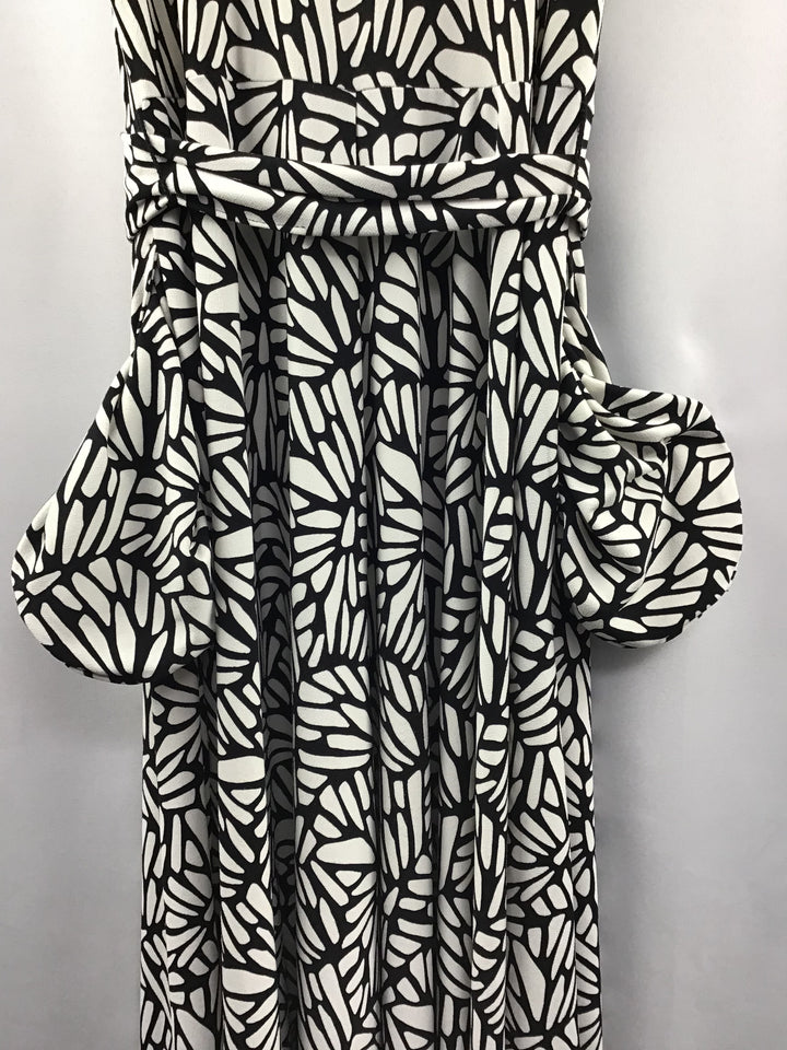 Women's Banana Republic Black & White Patterned Sleeveless Dress Size XS