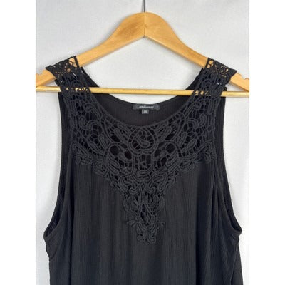 Women’s Ambiance Size 2XL Embroidered Black Tank.